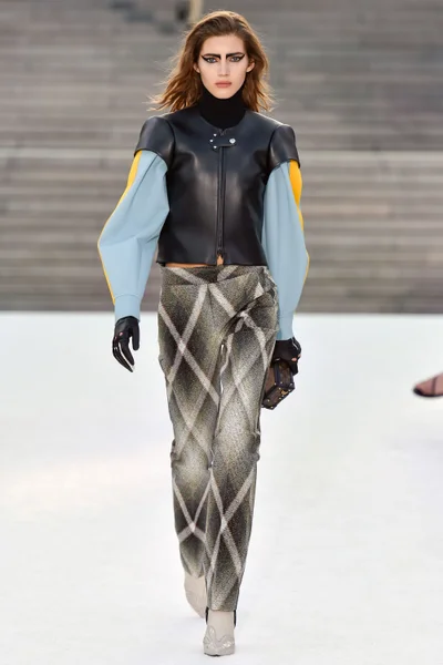 Look 27